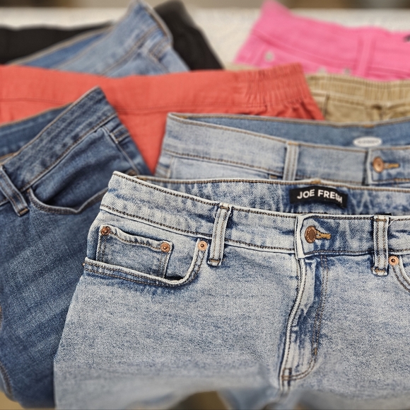 Lot of Women's Shorts - Picture 1 of 14